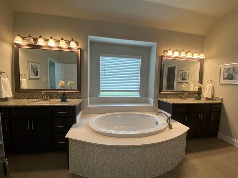 209 Johnson Street, Granbury TX 76048 - Photo 26