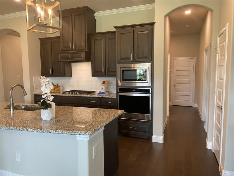 209 Johnson Street, Granbury TX 76048 - Photo 14