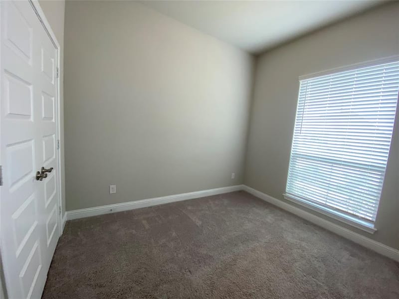 209 Johnson Street, Granbury TX 76048 - Photo 37