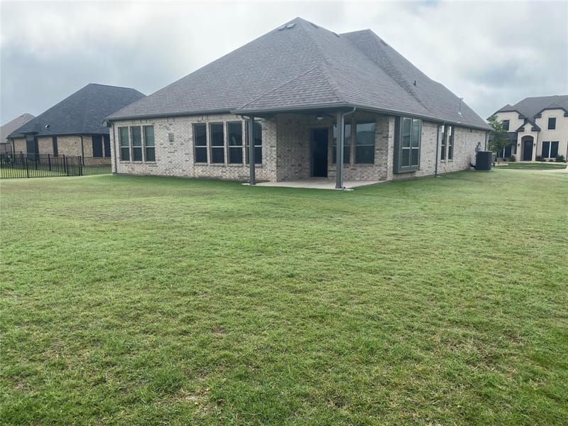 209 Johnson Street, Granbury TX 76048 - Photo 39
