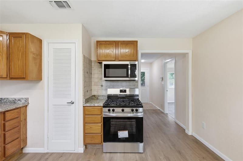 807 Highland Drive, Arlington TX 76010 - Photo 13