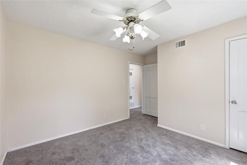 807 Highland Drive, Arlington TX 76010 - Photo 32