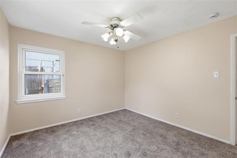 807 Highland Drive, Arlington TX 76010 - Photo 33