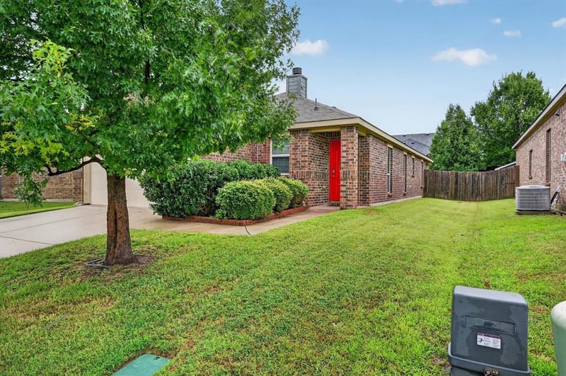 1325 Cheyenne Drive, Aubrey TX 76227 - Photo 2