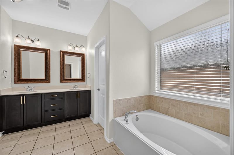 1325 Cheyenne Drive, Aubrey TX 76227 - Photo 19