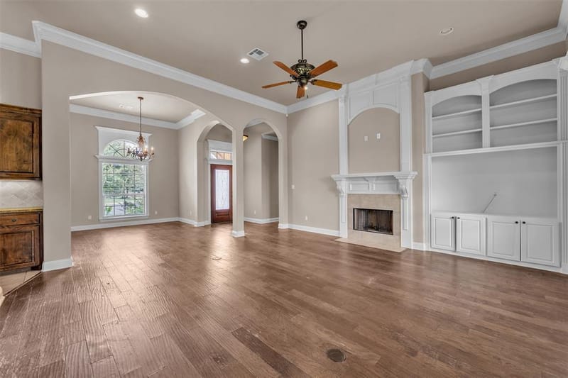 335 Edinburgh Lane, Waco TX 76712 - Photo 2