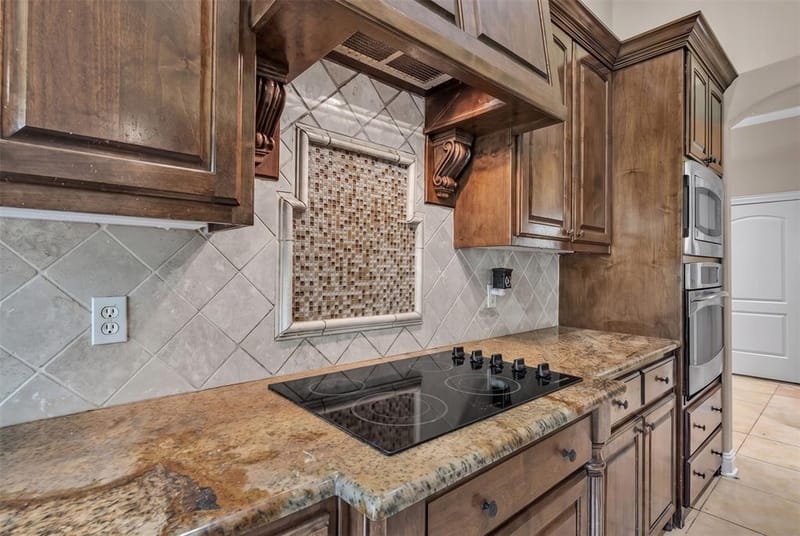 335 Edinburgh Lane, Waco TX 76712 - Photo 13