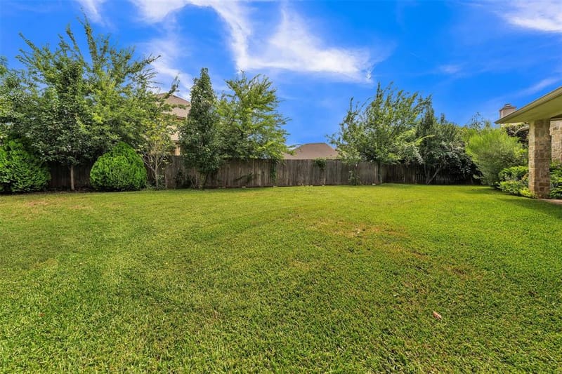 335 Edinburgh Lane, Waco TX 76712 - Photo 32