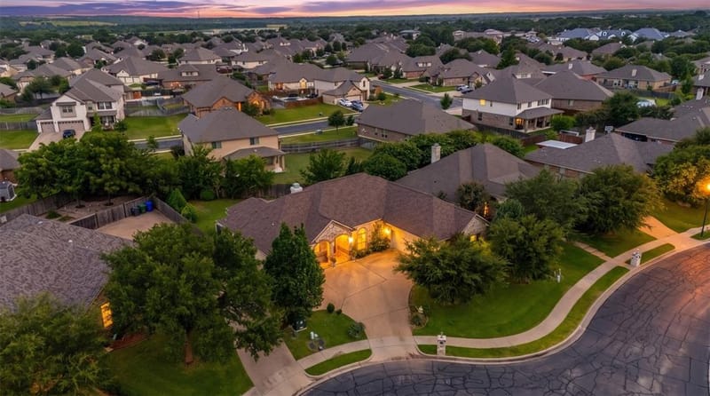 335 Edinburgh Lane, Waco TX 76712 - Photo 40