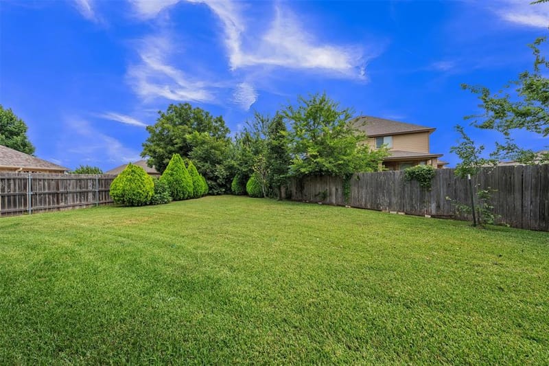 335 Edinburgh Lane, Waco TX 76712 - Photo 31