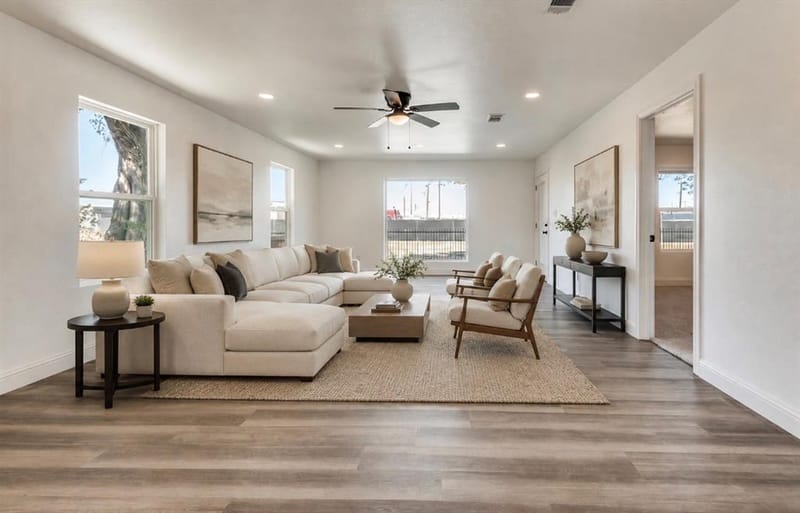 5728 Wilkes Drive, Fort Worth TX 76119 - Photo 2