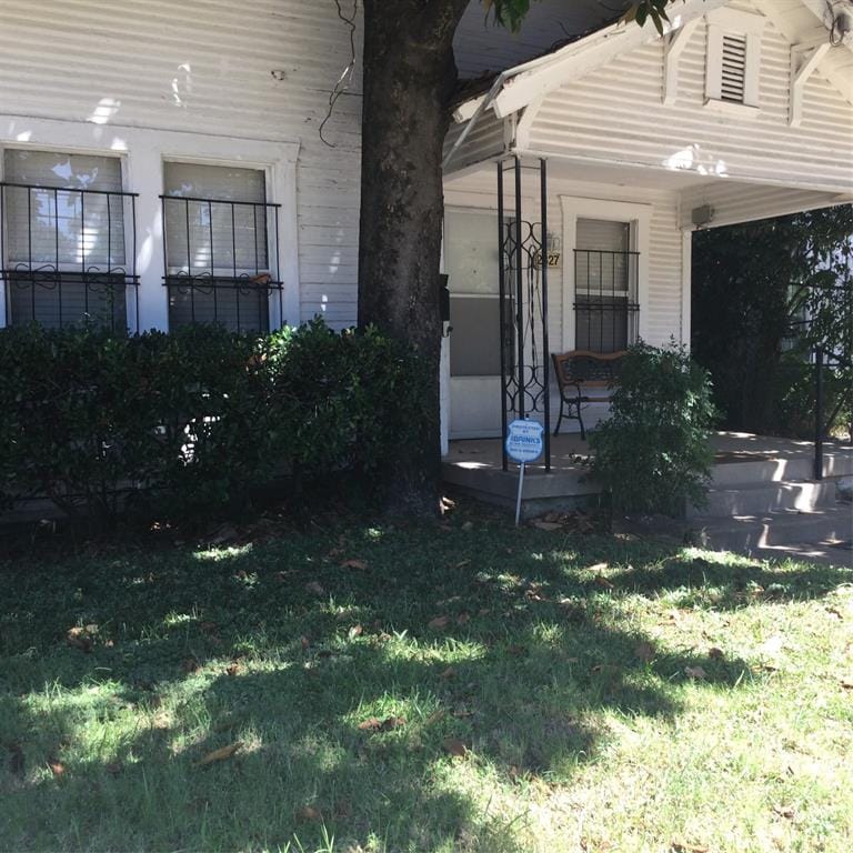2327 Dathe Street, Dallas TX 75215 - Photo 2