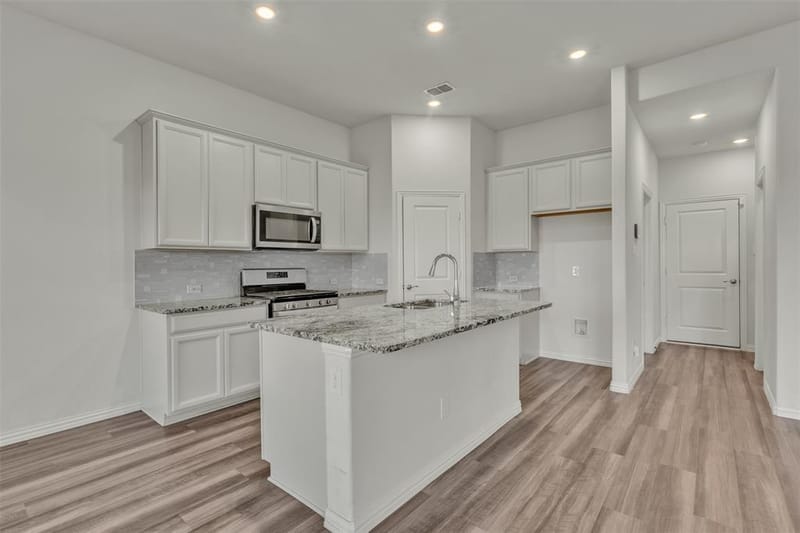10012 Callan Lane, Fort Worth TX 76131 - Photo 13
