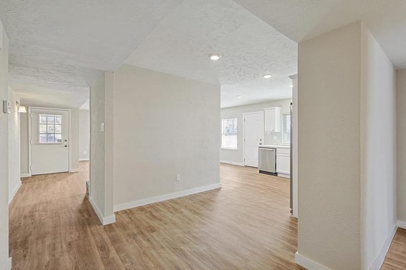 5753 Valley Mills Drive, Garland TX 75043 - Photo 6