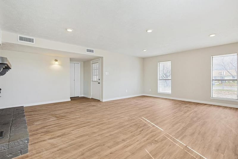 5753 Valley Mills Drive, Garland TX 75043 - Photo 5