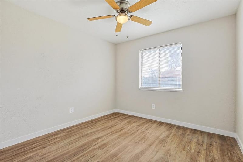 5753 Valley Mills Drive, Garland TX 75043 - Photo 10