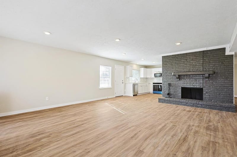 5753 Valley Mills Drive, Garland TX 75043 - Photo 4