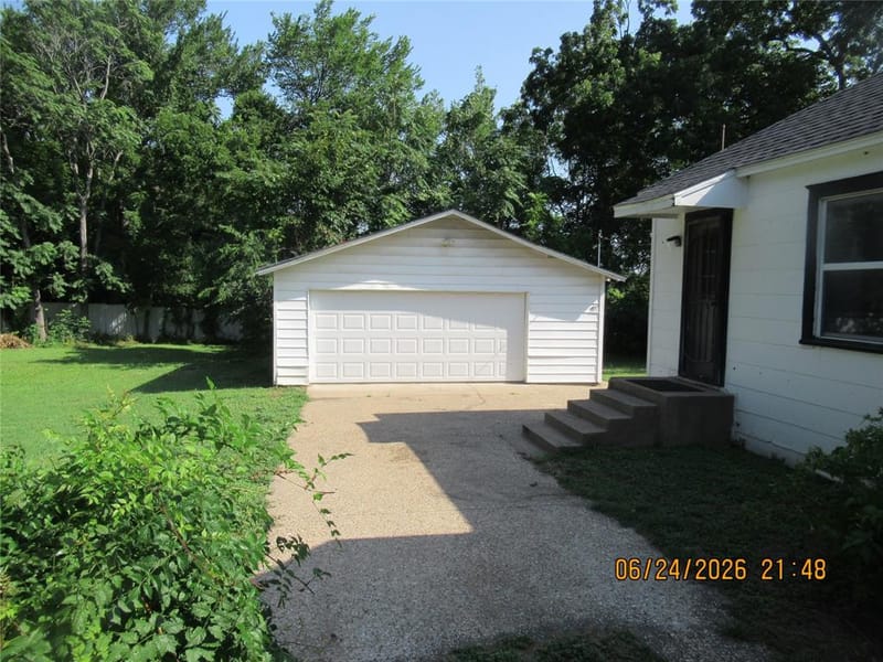 201 E Dallas Street, Hutchins TX 75141 - Photo 15