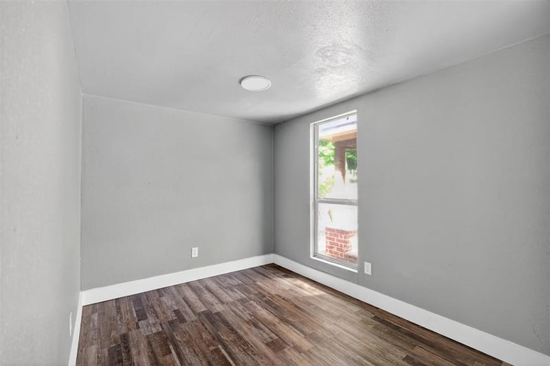 604 Graham Street, Cleburne TX 76033 - Photo 12
