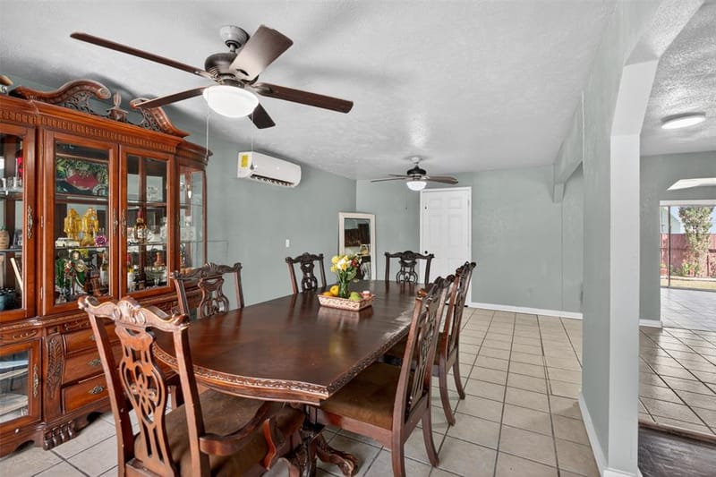 604 Graham Street, Cleburne TX 76033 - Photo 5