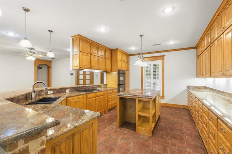 6373 Hidden Oaks Drive, Quinlan TX 75474 - Photo 11