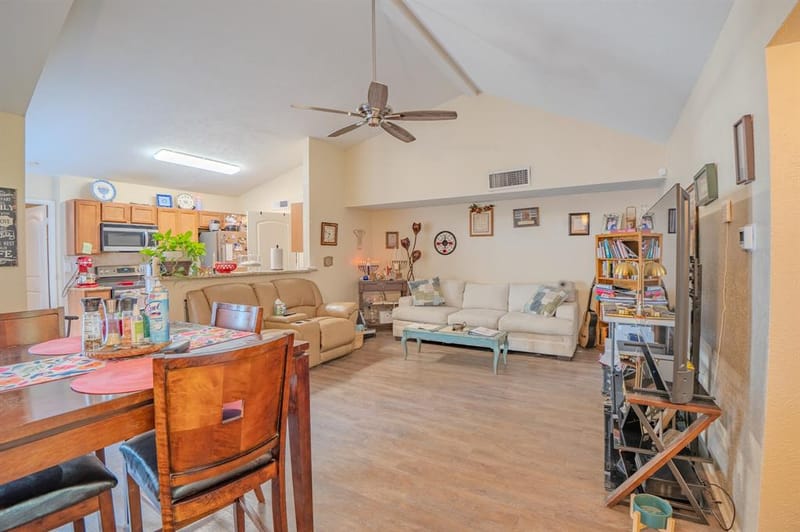 7105 Pineberry Road, Dallas TX 75249 - Photo 6