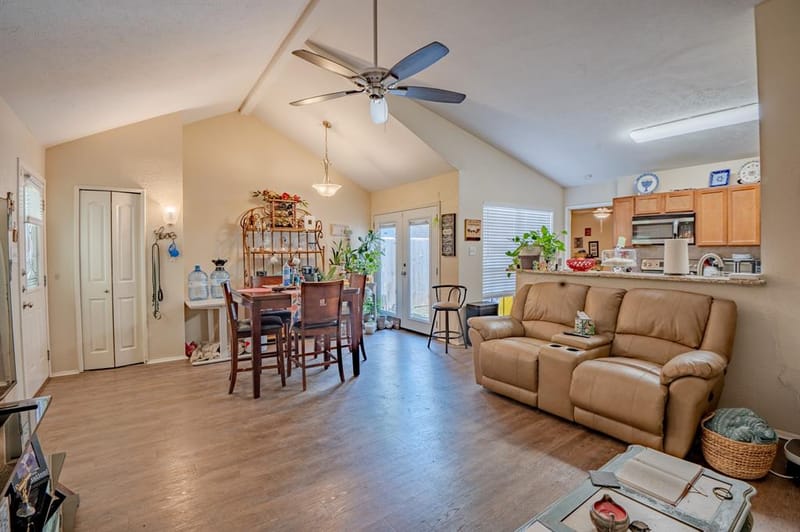 7105 Pineberry Road, Dallas TX 75249 - Photo 9