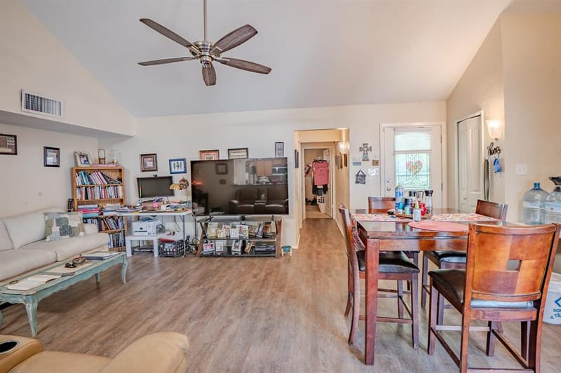 7105 Pineberry Road, Dallas TX 75249 - Photo 8