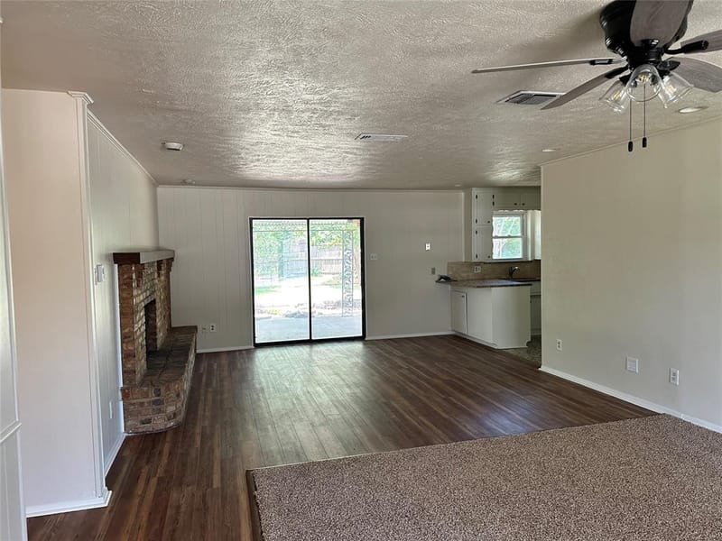 2108 Lejuan Court, Arlington TX 76010 - Photo 4