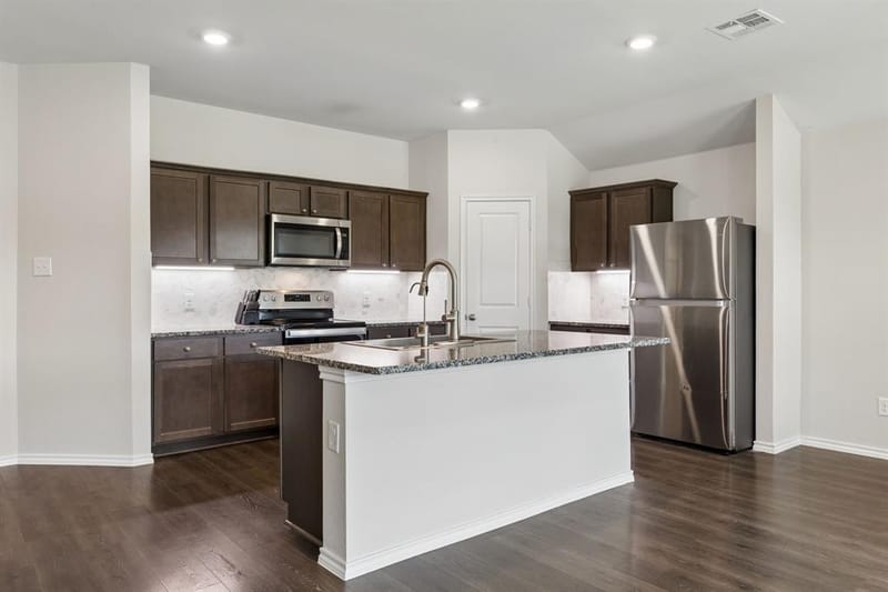 932 Juno Lane, Denton TX 76209 - Photo 7
