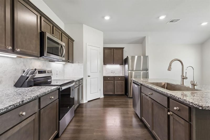 932 Juno Lane, Denton TX 76209 - Photo 8