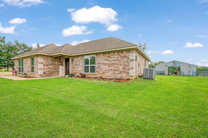 1890 County Road 34520, Sumner TX 75486 - Photo 3