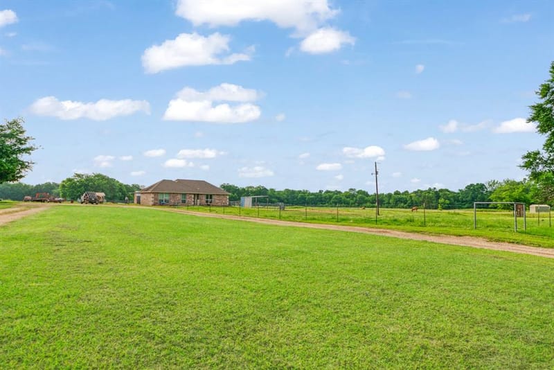 1890 County Road 34520, Sumner TX 75486 - Photo 20