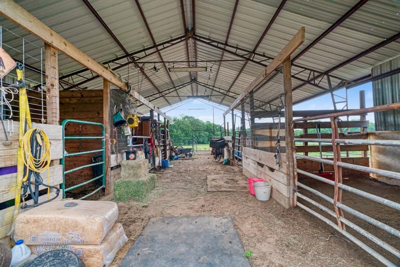 1890 County Road 34520, Sumner TX 75486 - Photo 18