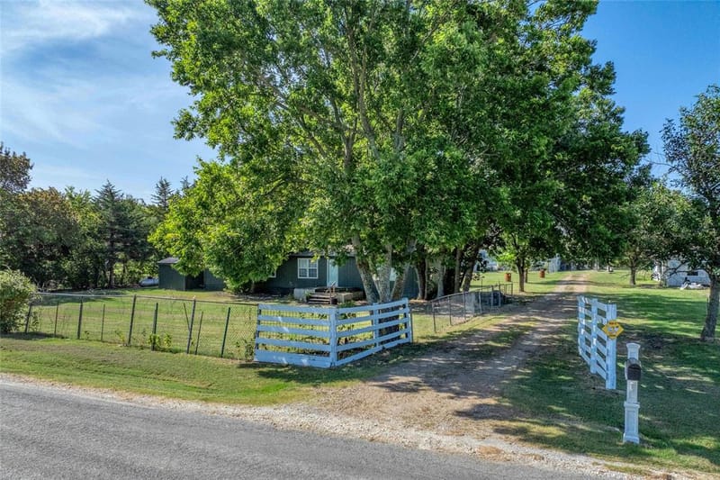 428 Pennell Road, Sherman TX 75090 - Photo 3