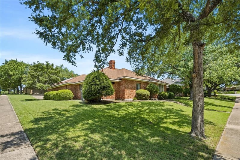 1601 Fairway Circle, Garland TX 75043 - Photo 3