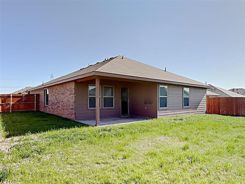 900 Walls Boulevard, Crowley TX 76036 - Photo 7