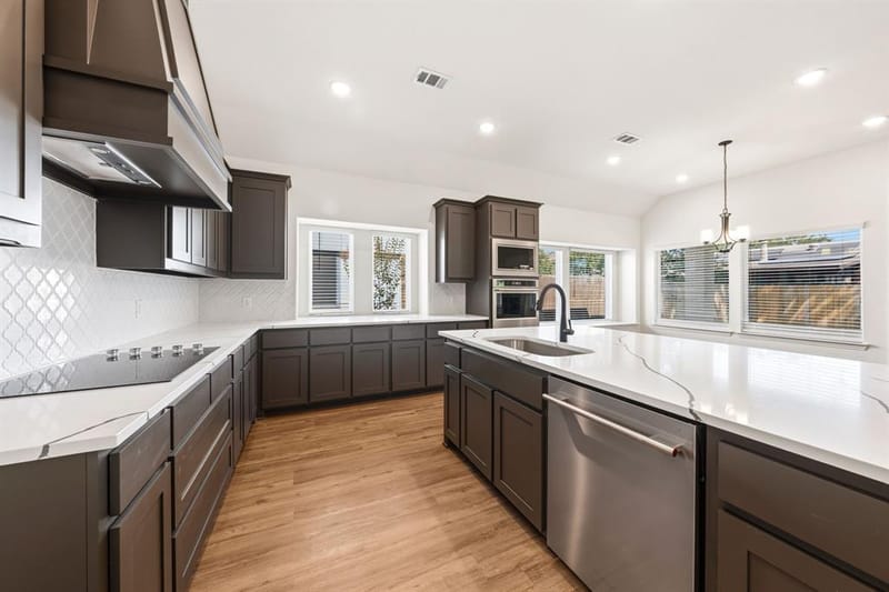 819 Beverly Drive, Grapevine TX 76051 - Photo 7