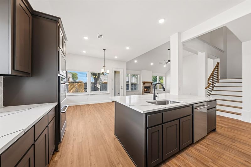 819 Beverly Drive, Grapevine TX 76051 - Photo 8