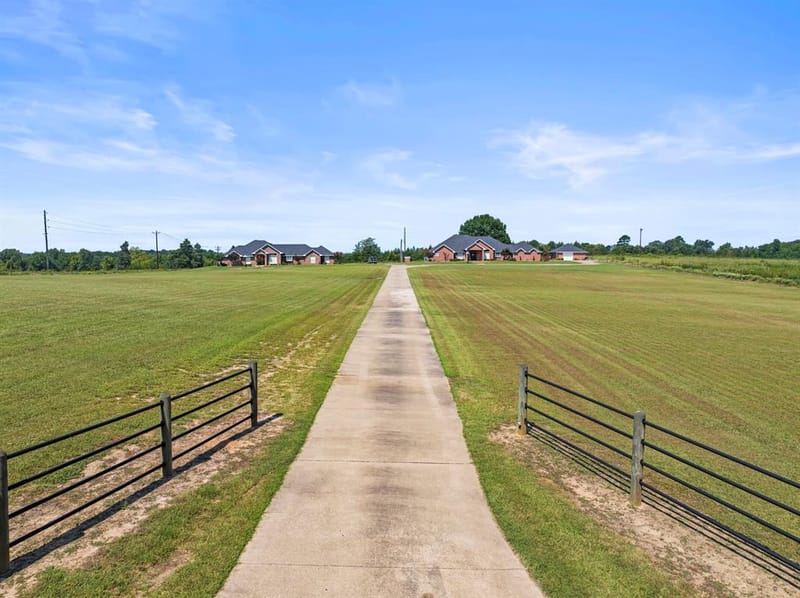 3673 County Road 4550, Mount Pleasant TX 75455 - Photo 3