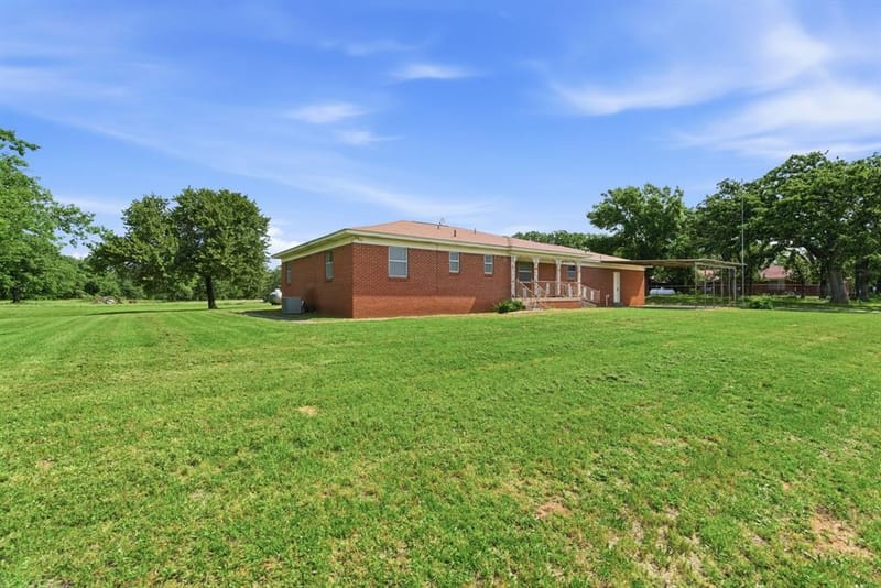 3523 E Highway 199, Springtown TX 76082 - Photo 6