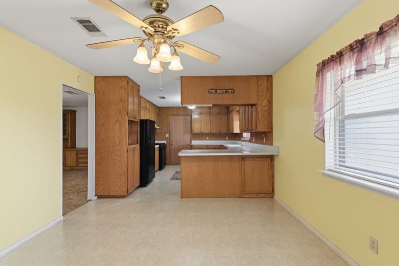 3523 E Highway 199, Springtown TX 76082 - Photo 11
