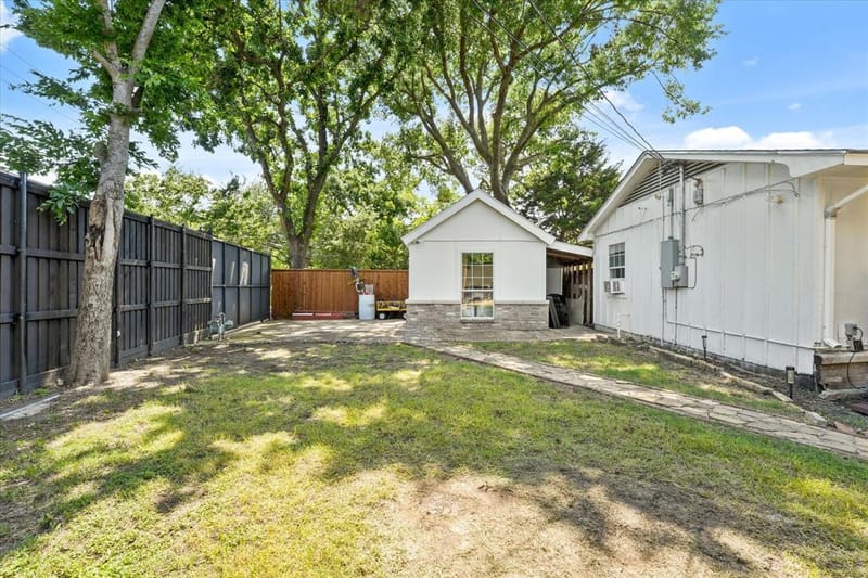 2795 Beechmont Drive, Dallas TX 75228 - Photo 23