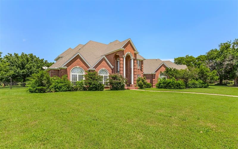 3107 Harris Street, Gainesville TX 76240 - Photo 2