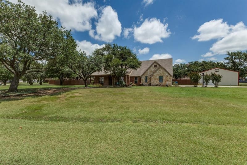 225 PEAR TREE Lane, Collinsville TX 76233 - Photo 2