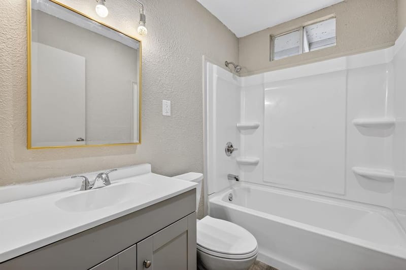 2006 SE 20th Street, Mineral Wells TX 76067 - Photo 7