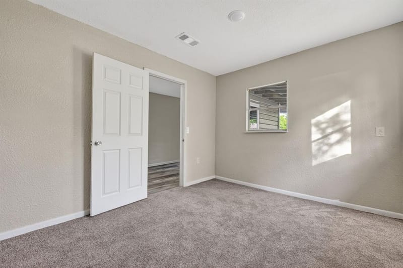 2006 SE 20th Street, Mineral Wells TX 76067 - Photo 9