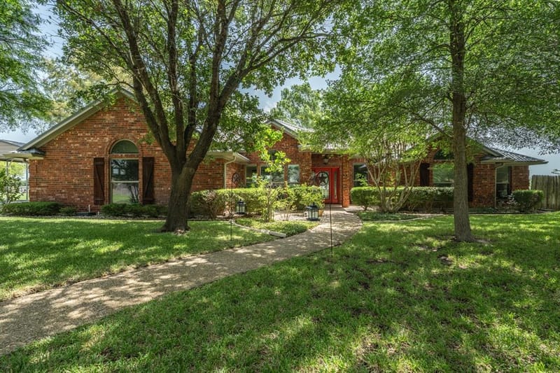 716 Retoma Park Drive, Robinson TX 76706