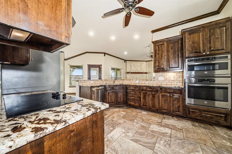 716 Retoma Park Drive, Robinson TX 76706 - Photo 11
