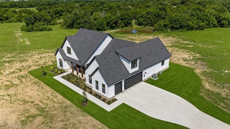 1100 Maverick Court, Rio Vista TX 76093 - Photo 21